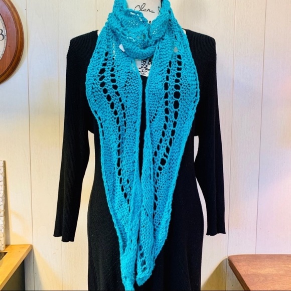 Hand Spun Hand Knitted Turquoise Scarf - Picture 2 of 5
